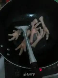 Make The halogenated chicken feet step 4