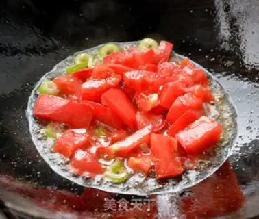 Make Tomato egg noodles step 2