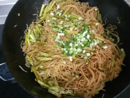 Make Garlic pasta step 13