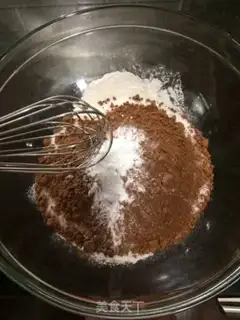 Make Chocolate banana cake step 2