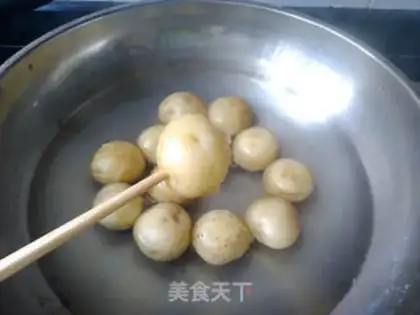 Make Olive oil frying potatoes step 1