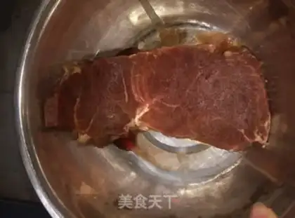 Make Black pepper steak step 2
