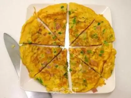 Make Onion ham and eggs step 5