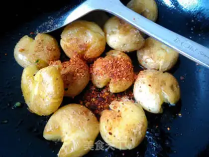 Make Olive oil frying potatoes step 8