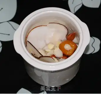 Make Submarine coconuts, almonds step 11
