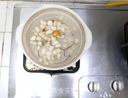 Make Submarine coconuts, almonds step 19