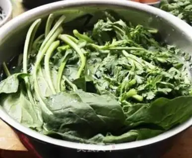 Make Sour and veal soup step 2