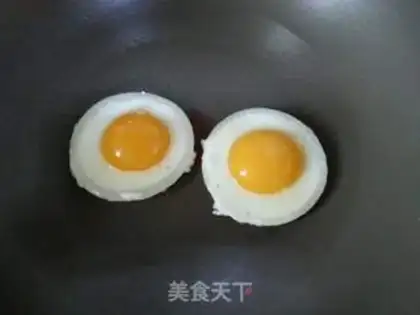 Make Fried eggs step 2