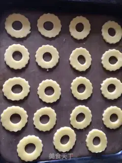 Make Glass and sugar cookies step 5