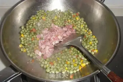 Make Bacon fried pea step 4