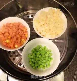 Make Happy Mickey Mashed Potato step 2