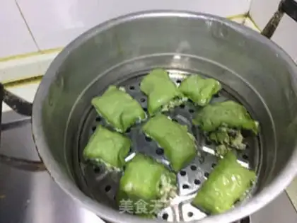 Make Spinach rolls step 4