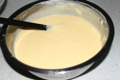Make Happy Mickey Mashed Potato step 4