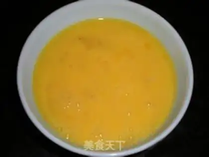 Make Egg noodle step 1