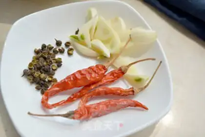 Make Spicy potato chips step 1