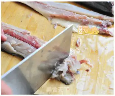 Make A fish dumpling step 1