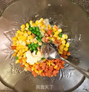 Make Happy Mickey Mashed Potato step 6