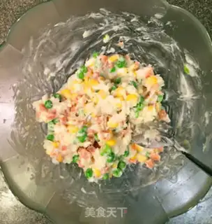 Make Happy Mickey Mashed Potato step 7