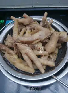 Make Homemade safe pepper claws step 5