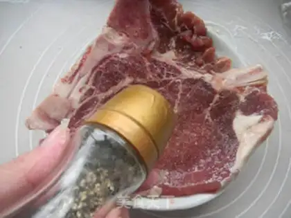 Make Iron-plated black bubbly steak step 1
