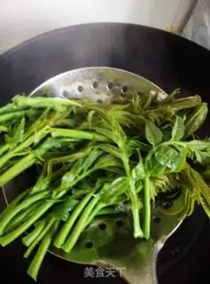 Make Fried eggs step 2