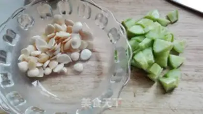 Make cucumber apricot beans step 1