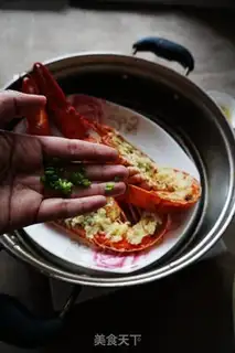 Make Garlic on the side steamed lobster step 10