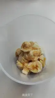 Make Coconut banana shake step 1
