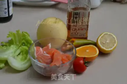 Make Sydney salmon salad step 0