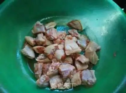 Make Spicy chicken wings step 1