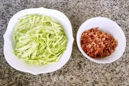 Make An omelet step 1