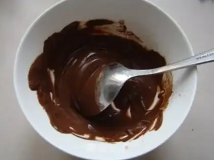 Make Chocolate mousse pelvis cake step 0