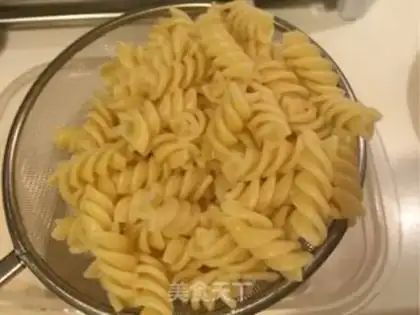 Make Cyclops, Italy. Noodles step 5