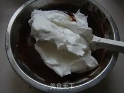 Make Chocolate mousse pelvis cake step 6