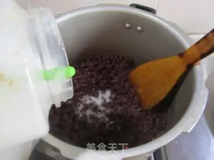 Make Red bean pineapple bun step 5