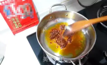Make Spicy noodles step 1