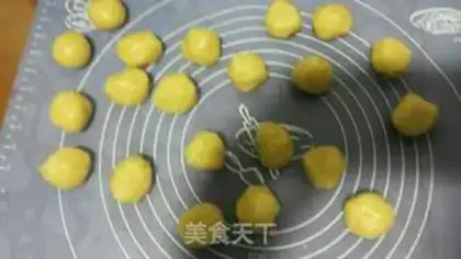 Make Almond peaches step 5