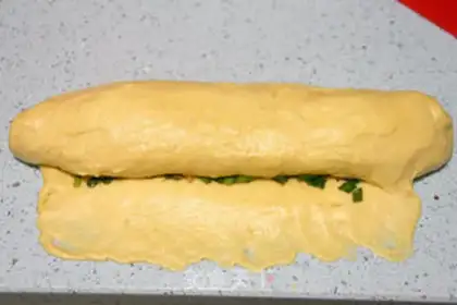 Make Onion pine toast step 4
