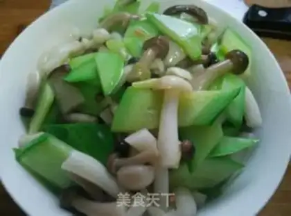 Make cucumber fried mushrooms step 2