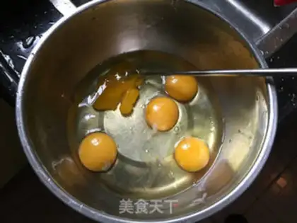 Make Fried eggs step 3