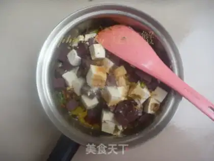 Make The bean is red and white step 6