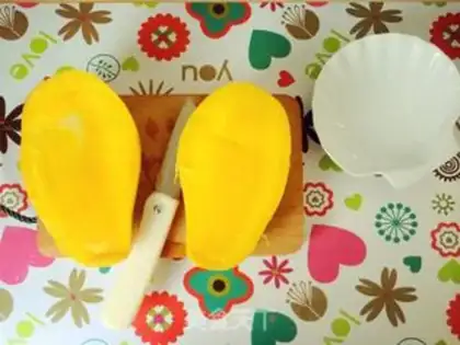 Make Cut the mango step 0