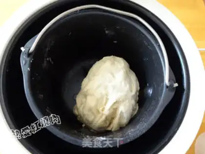 Make Sesame sauce, red sugar rolls step 6