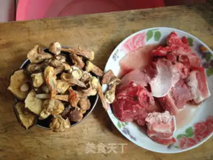Make Two fungus soup step 0