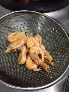 Make Garlic shrimp step 2