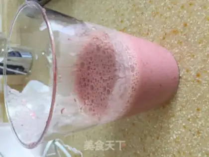 Make Strawberry milk step 2