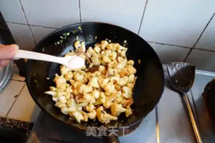 Make Cheese and bouquet step 7