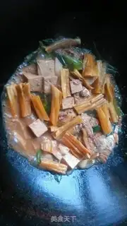 Make The salted fish scabbles are frozen tofu step 3