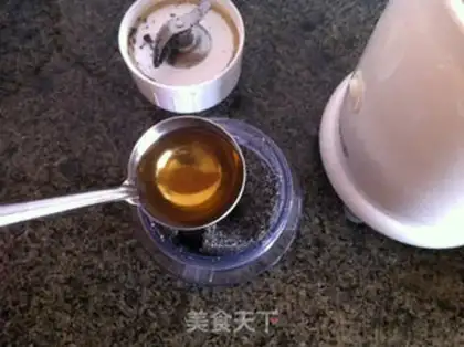 Make Homemade black sesame sauce step 4