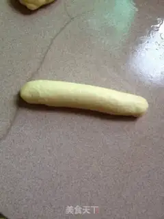 Make cucumber hot dog bread step 6